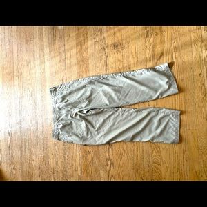 Columbia Men’s Light Weight Pants Size 36